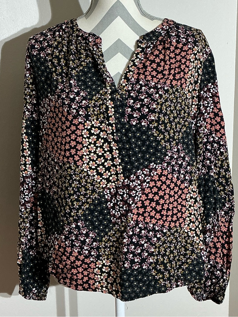 LOFT Black & Pink Floral  V-Neck Blouse